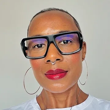 Dr Michelle Nyangereka, counselling psychologist, headshot